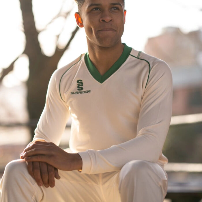 JUNIOR CURVE LONG SLEEVE SWEATER Thumbnail